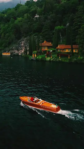 Lake Como in style 🇮🇹🇮🇹🇮🇹 #travel #Summer #summer2025 #lakecomo #italy #italia #como #beautifuldestinations 