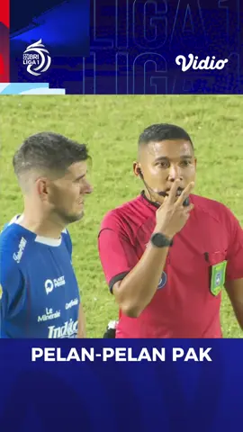 Depan ada Nick, pak wasit terlalu kenceng niup peluitnya nih 😅