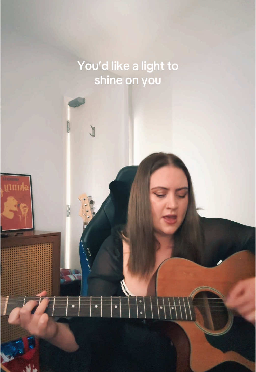 In honour of the return of @Wolf Alice ✨  Last man on the earth 🌍  #wolfalice #lastmanontheearth #wolfalicecover #acousticcovers 