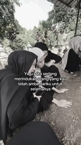 Sakitnya Ya ﷲ rindu pada yang telah tiada. chik aku rindu mu🥺 rindu sangat ko mu, aku sero mu ado jah rumah ni. Al-Fatihah Nik Putra Shah Daniel 