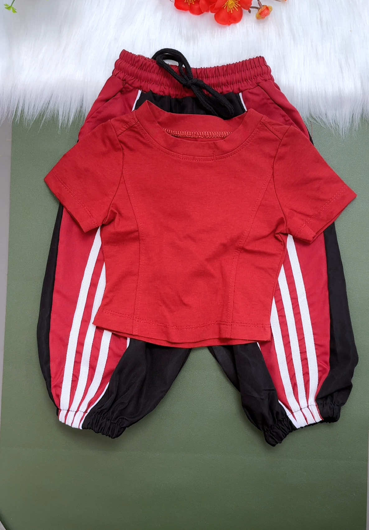 Bộ thể thao cho bé dáng croptop quần dài đẹp#thinhhanh #xuhuong #thinhhanhtiktok #xuhuongtiktok #thoitrangtreem #quanaotreem #dobochobe #dobochobegai 