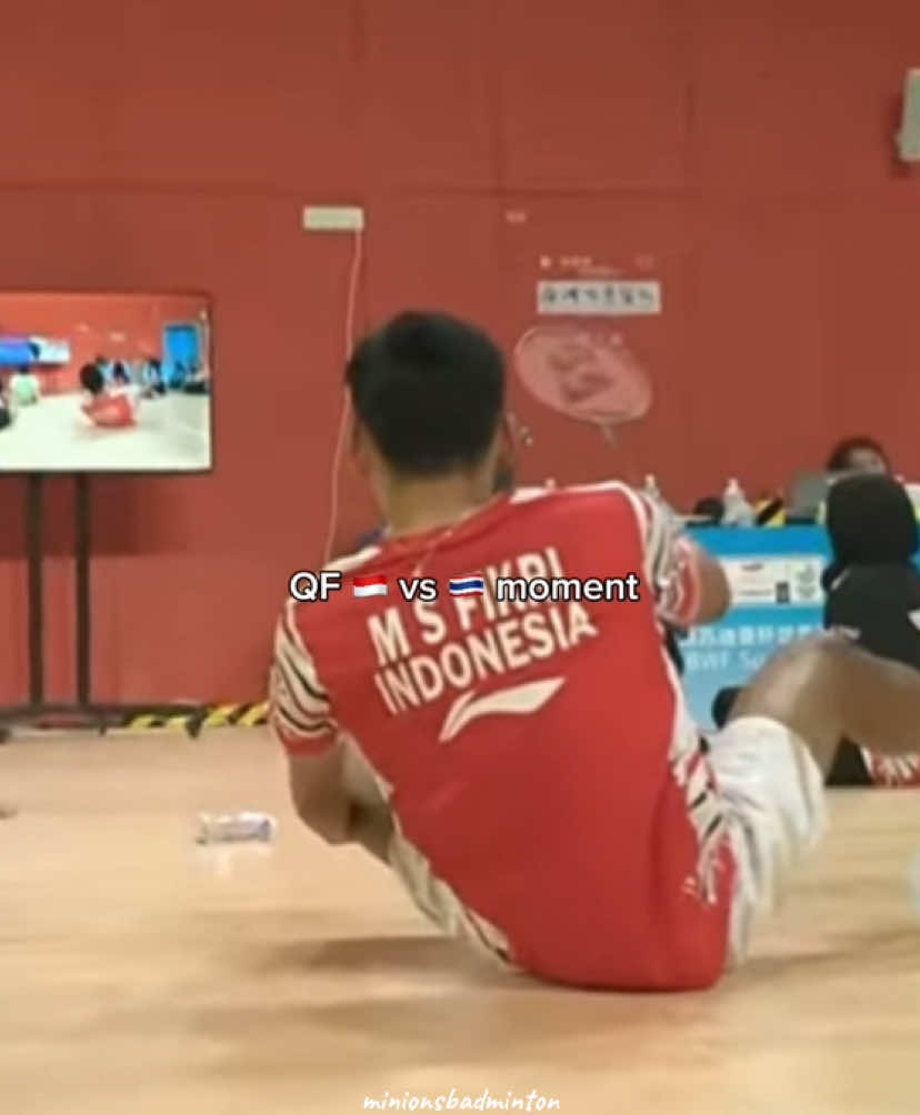 penonton dari rumah pun merasakan capeknya rally juga😭 selamat tim Indonesia berhasil melaju ke semifinal🇮🇩🔥 #badminton #sudirmancup2025 #badmintonplayer #badmintonindonesia #badmintonthailand #thailand🇹🇭 #CapCut 