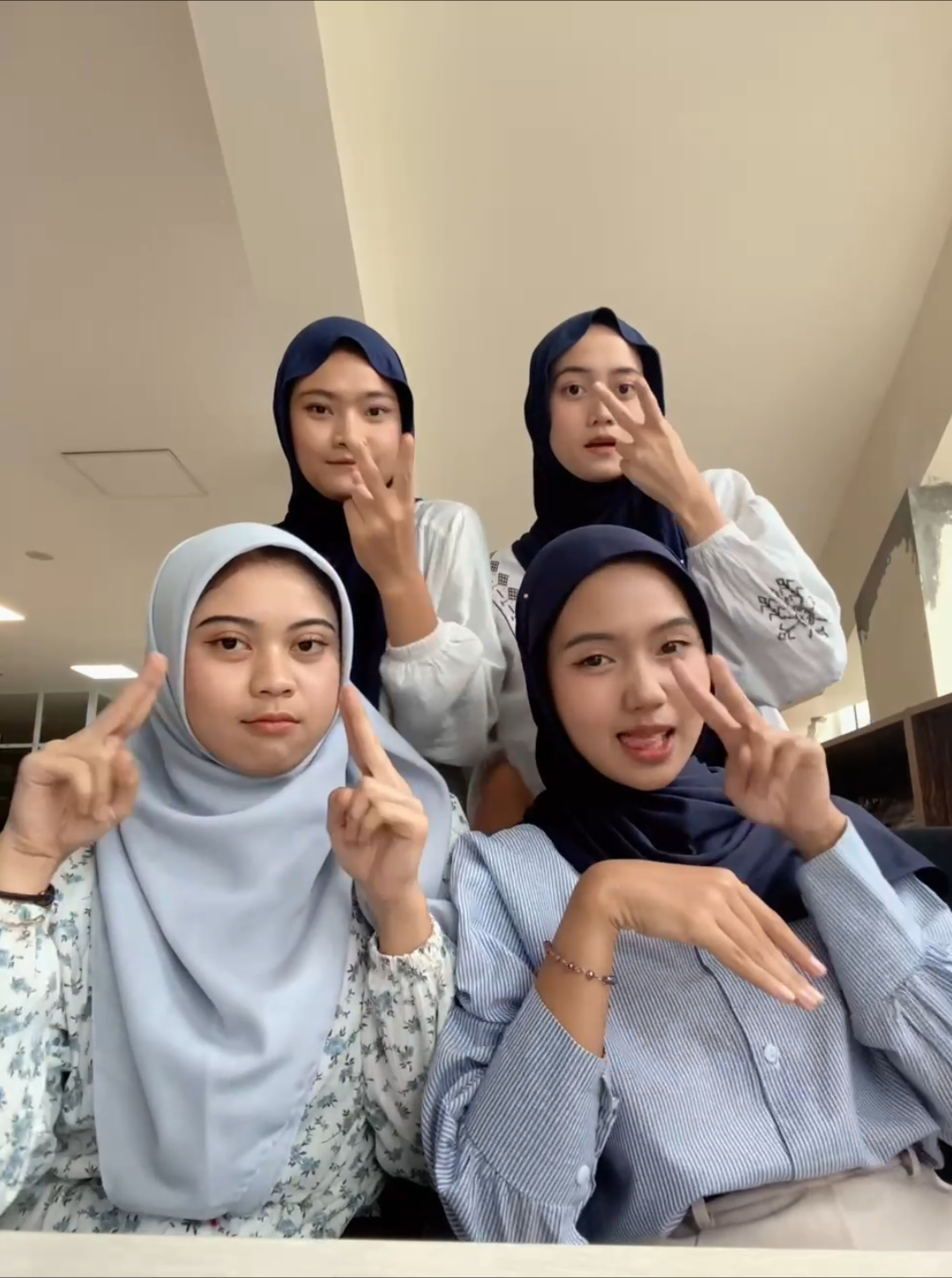 asekkkkk🦥 #tiamonika #fypage #viral #tutordance #velocity #OOTD 