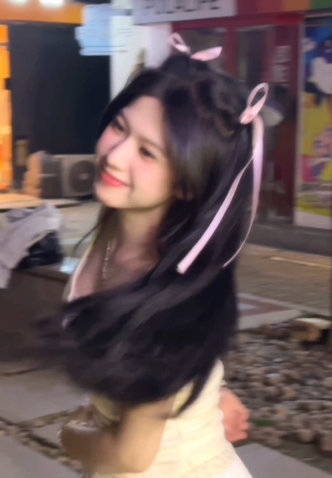 风吹过心间，留下无法填补的空白。#ebecute #douyin抖音 #xinhđẹp #cuteoutfits 