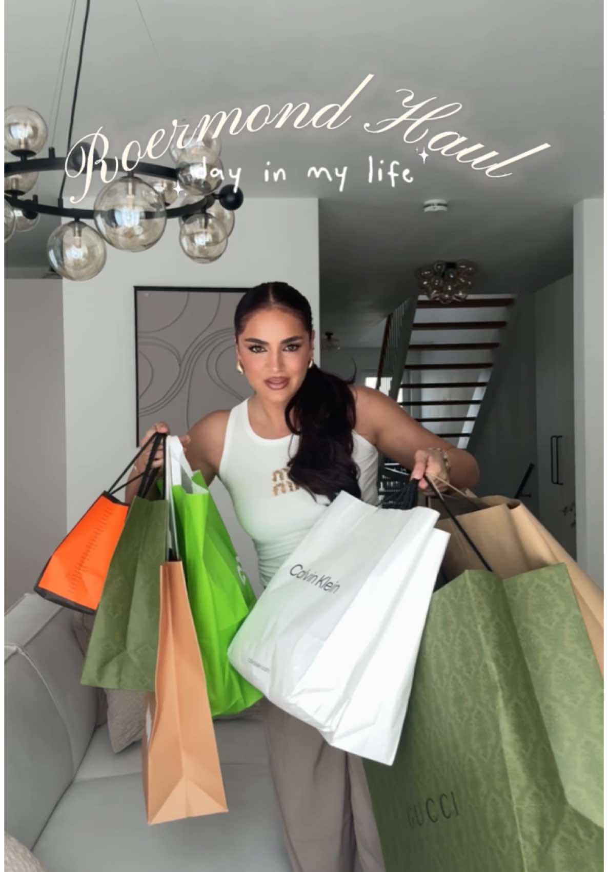 Ich glaube wir sind bisschen eskaliert 😗✨ was fandet ihr am coolsten? 🧚 - Roermond Outlet Haul #RoermondOutletHaul #XXXLShopping #BigShoppingHaul #DesignerOutletRoermond #RoermondShoppingTrip #OutletShoppingSpree #LuxuryOutletHaul #ShoppingQueen #ShopTilYouDrop #FashionAddict #HaulTime #RetailTherapy 