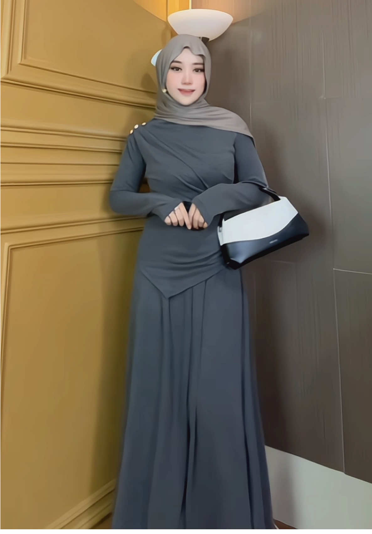 Membalas @Rere✨  hitamnya makin lucuuu beb🥰😍 #oneset #onesetrok #atasanwanita #bajukondangan #fyp 