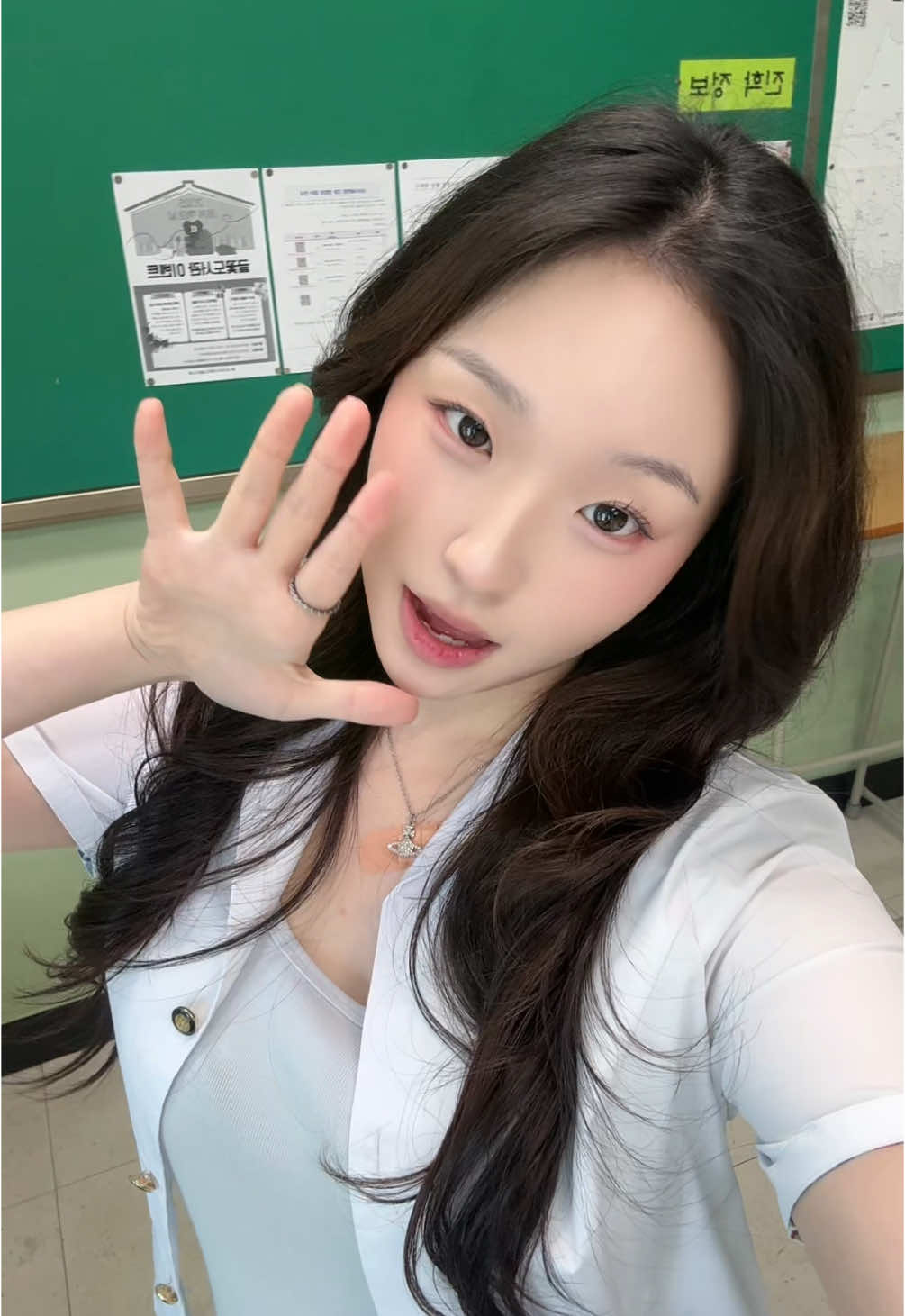 오늘 여름 졸업사진 찍엇다.. 나도 곧 성인인것인가..#07#ㅊㅊ#고딩#곧#성인#추천떠라 #추천안뜨면삐짐 #관리자님추천뜨게해주세요 #관리자님이거추천어때요 