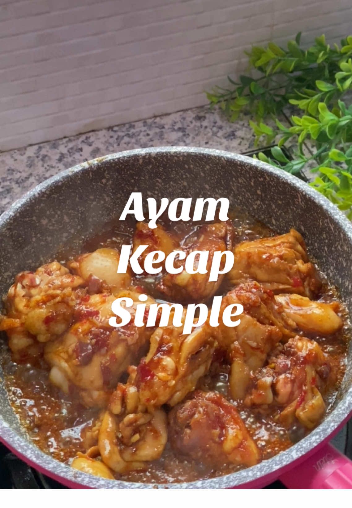 Ayam Kecap Simple ✨ Olahan simple satset gampang buatnya, anak-anak juga pasti suka 🥰 Resepnya : • 600 gram ayam • 1 sdt garam • 1 sdt penyedap ayam • 1 sdt gula putih • kecap manis secukupnya • 3sdm minyak goreng • air secukupnya Bumbu halus : • 3 siung bawang putih • 5 siung bawang merah • 4 cabe keriting • 1/2 sdt garam Lets try & happy cooking ✨ #resep #resepsimple #reseptiktok #resepmasakan #masakanrumahan #ayam #ayamkecap 
