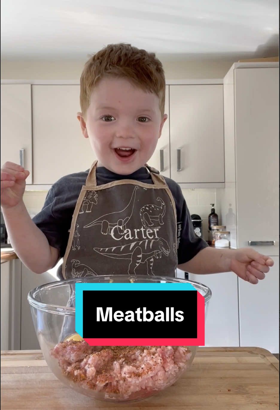 Today we made some tasty meatballs with @OlgasFineFoods seasoning 😋  • #fyp #fypp #toddlersoftiktok #Food #chef #pasta  @Benson 