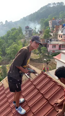 भविष्य बनाउँने प्रयास गर्दै छु, बाटो देखाइदिनु हैं भगवान् 🧿❤️#mywork #hardworking #holder #tiktoknepal🇳🇵 #videoforyourpage 