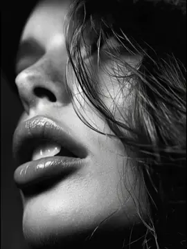 Portraits #portraits Glamour #glamour #fashion Superbe photo Superbe fille #smile #sourire #sonriza #noiretblanc #blackandwhite 