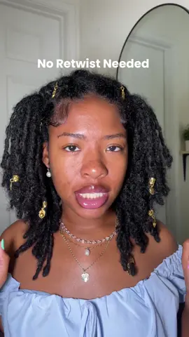 Felling confident in your locs is hard, especially in the beginning but TRUST once you feel confident or learn simple styles, you will enjoy the process so much more! #marleamarshey #locinfluencer #loctalk #loctalkwithlea #locproblems #stylinglocs #locstyles #blackwomenwithlocs #blackgirlwithlocs #noretwiststyle #noretwistjuststyle 