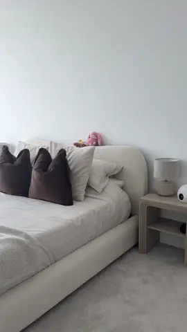 Moving into my dream apartment part 1🥹🏡☁️🔑  Here’s what our moving day looked like it was pretty hectic as it was just us and our family but we managed and the apartment is looking sooo good I can’t wait to show you more and bring you along as this is also my first time ever buying furniture and actually making a place really feel like home with my own touches to it so I’m so excited to document it🥹🥹  Main things are in and built right now like our bed and other bits but there’s still so much to do so let me post this and get back to it hehe xx #moving#apartment#movingvlog#highrise 