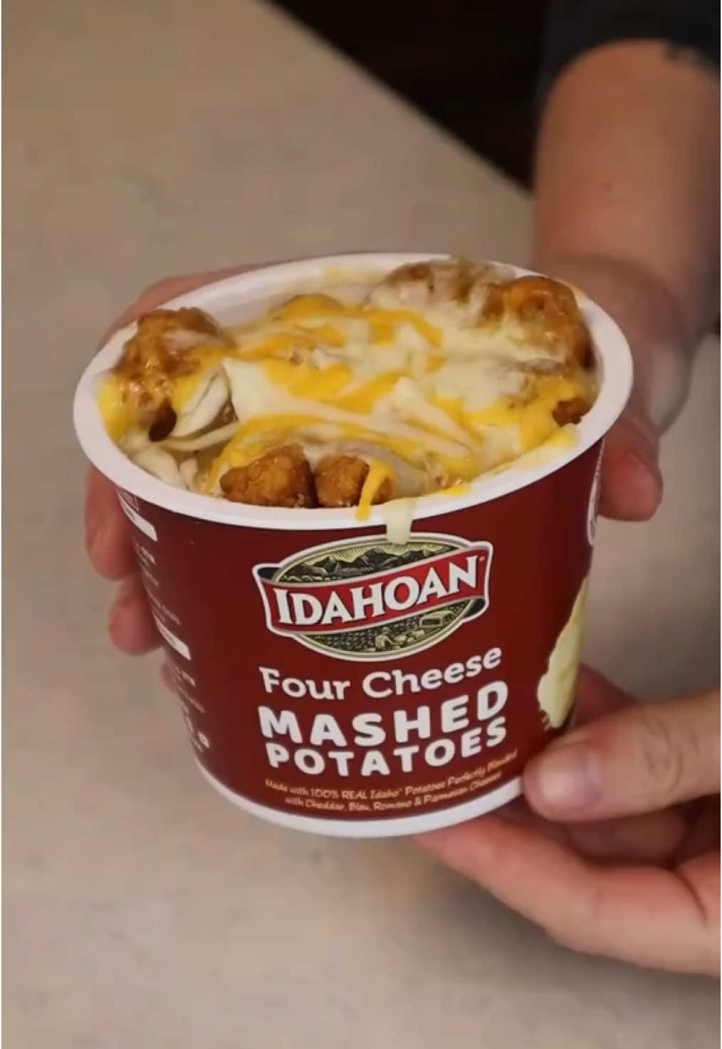 Lunch in 90 seconds? Yes please! @Dollar Tree Dinners took one of our mashed potatoes cups and turned it into an easy, no-mess comfort meal. Topped with crispy chicken, corn, gravy, and a little cheese. No pots, no pans, just real Idaho potatoes and a little creativity.