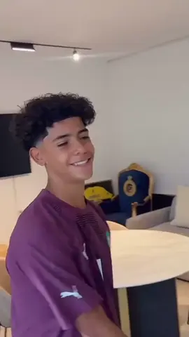 Le fils de Ronaldo disparaît, un moment émouvant de compréhension et d'amour.