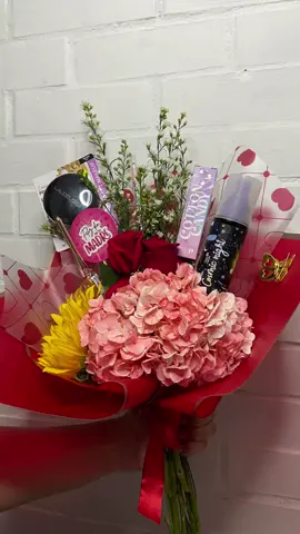 Hermoso ramo para el Día de las madres!!❤️🫵🏻📥 ESCRÍBENOS AL WPP 3153470730 #ramobuchon #ramo #mama #diadelasmadres #teamo #felizdia 