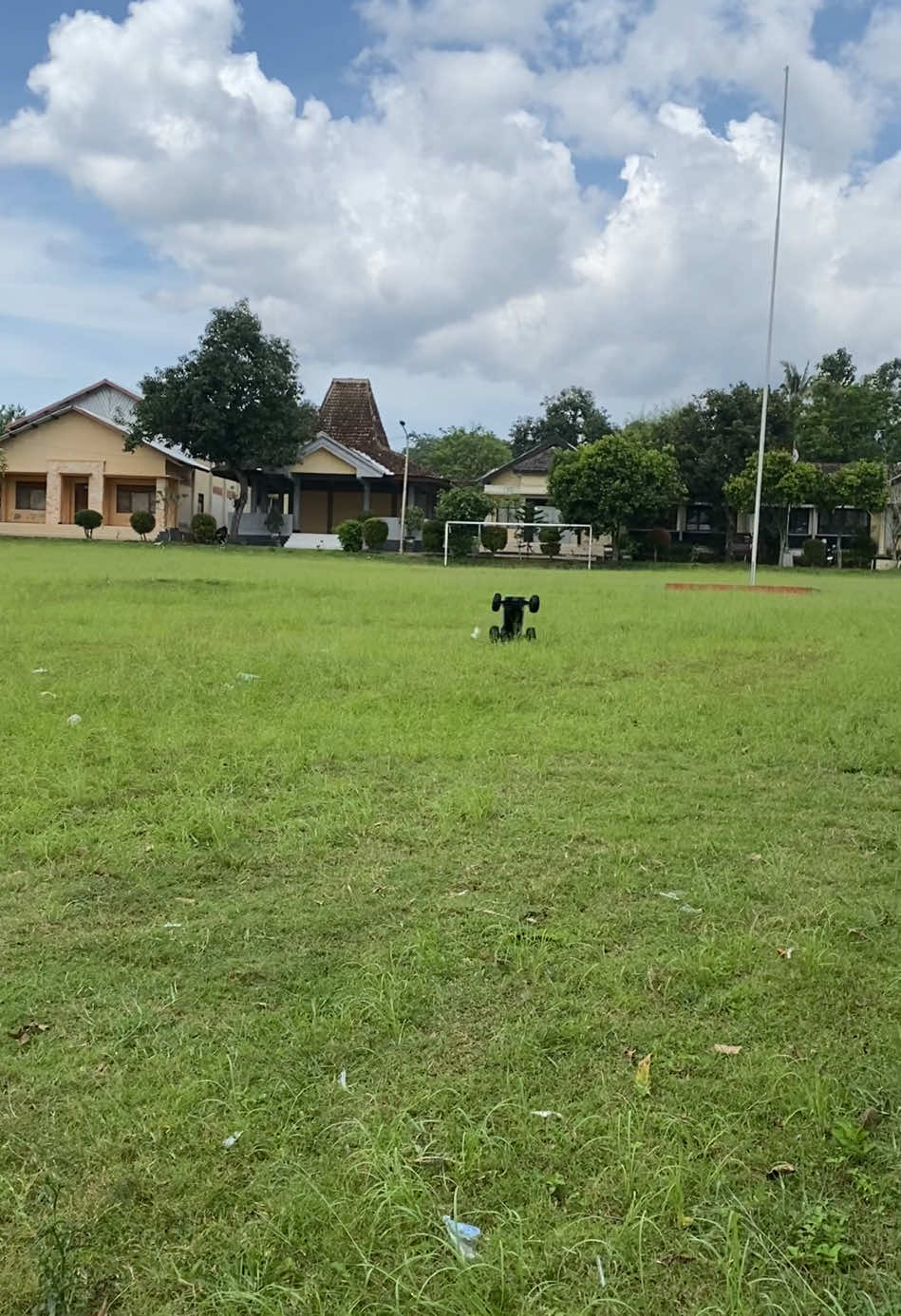 Murah banget guys, rugi banget kalau nggak beli 😲🫵‼️.                                  #trending #tiktokviral #videoviral #cyzbca #remotecontrolcar #offroad #mainananak #toys #fyp #foryou 