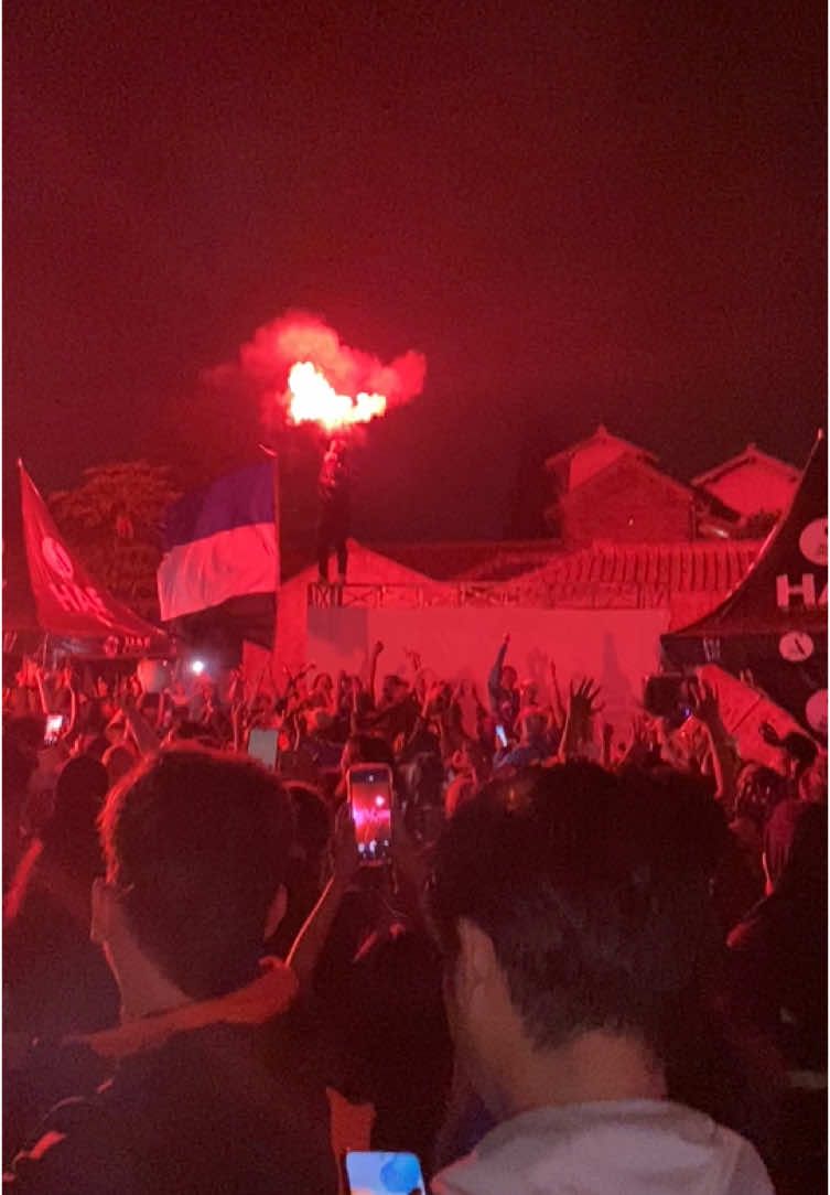 #CapCut kenbae sib te menang di Ternate ge, masih bisa merayakan di Bandung💙💙💙 wasit na ciga careh, sedih aing mah Ciro kartu merah🥹@Duda @PERSIB @BANDUNG FOOTBALL 