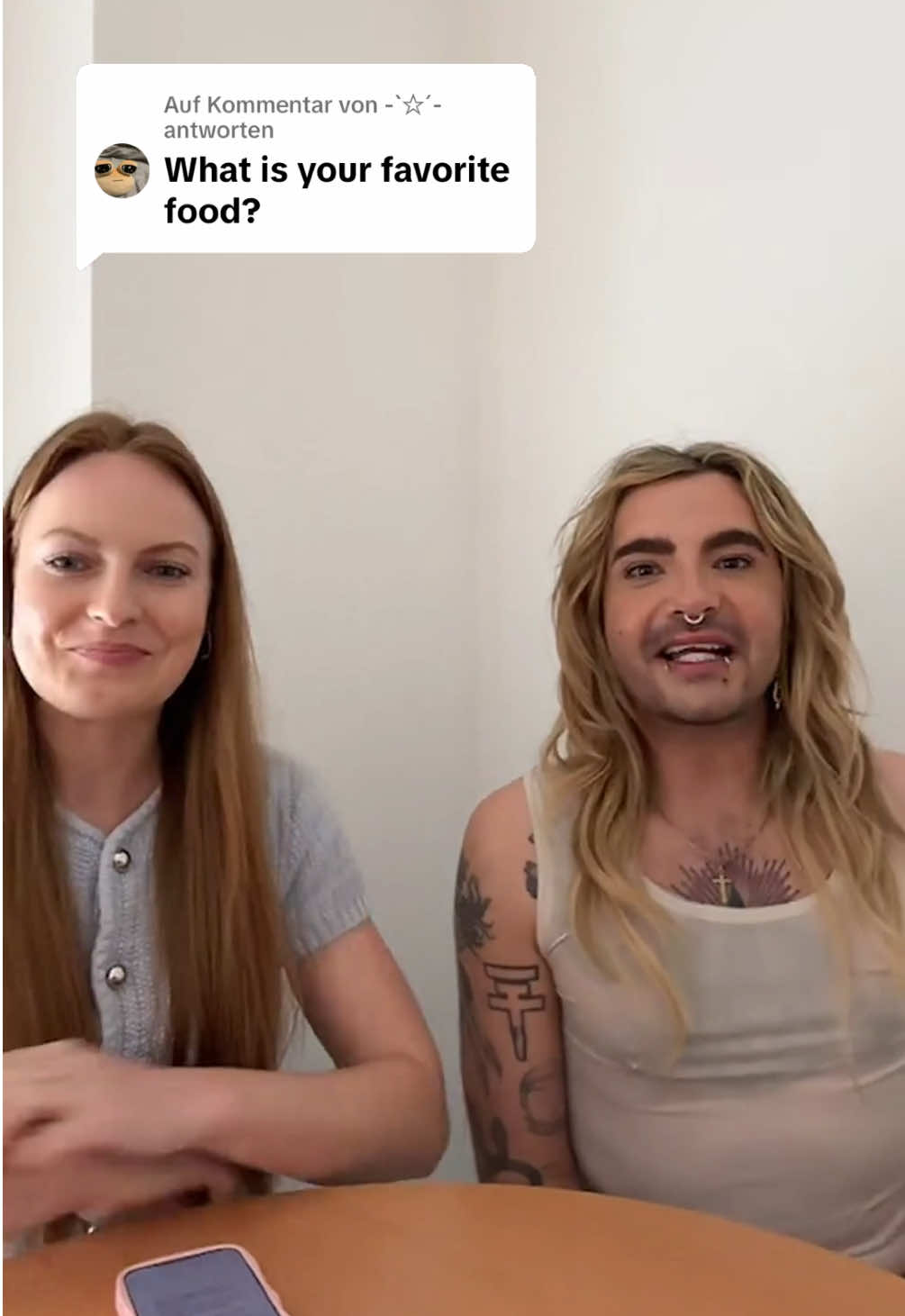 Antwort auf @-`☆´- @Bill Kaulitz answered your questions in our ##tiktoklive ##voguegermany##billkaulitz##billkaulitzedit##tokiohotel##tokiohoteledit##th#bill #favouritefood #germanfood 
