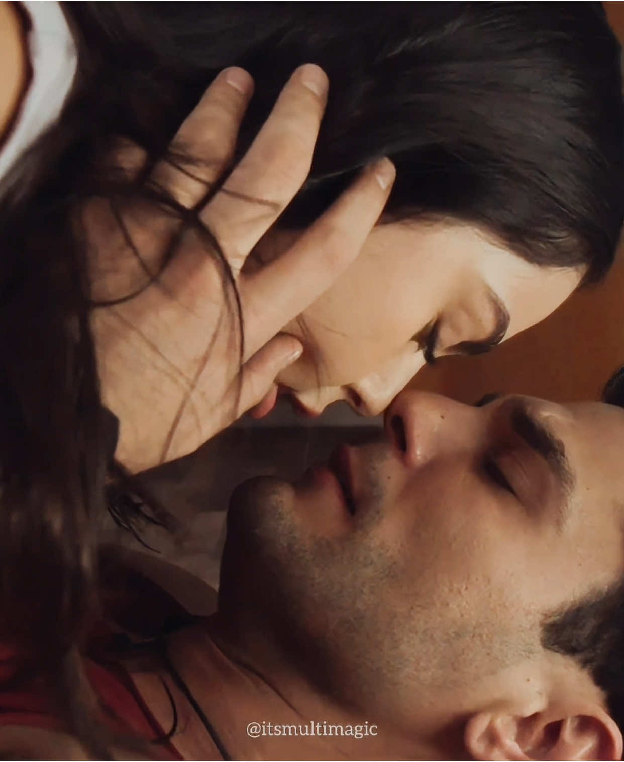 — valper 🤍 ya déjenlos que sean felices 🥹🫶🏻 #amar #novela #perlacontreras #character #valentinrios #ramsesaleman #personaje #dianaharo #actriz #edits #television 