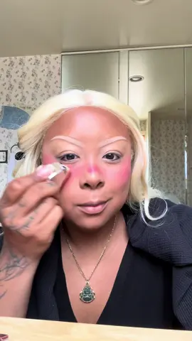 @Glossier brush - u gotta take this with u trust me #glossier 