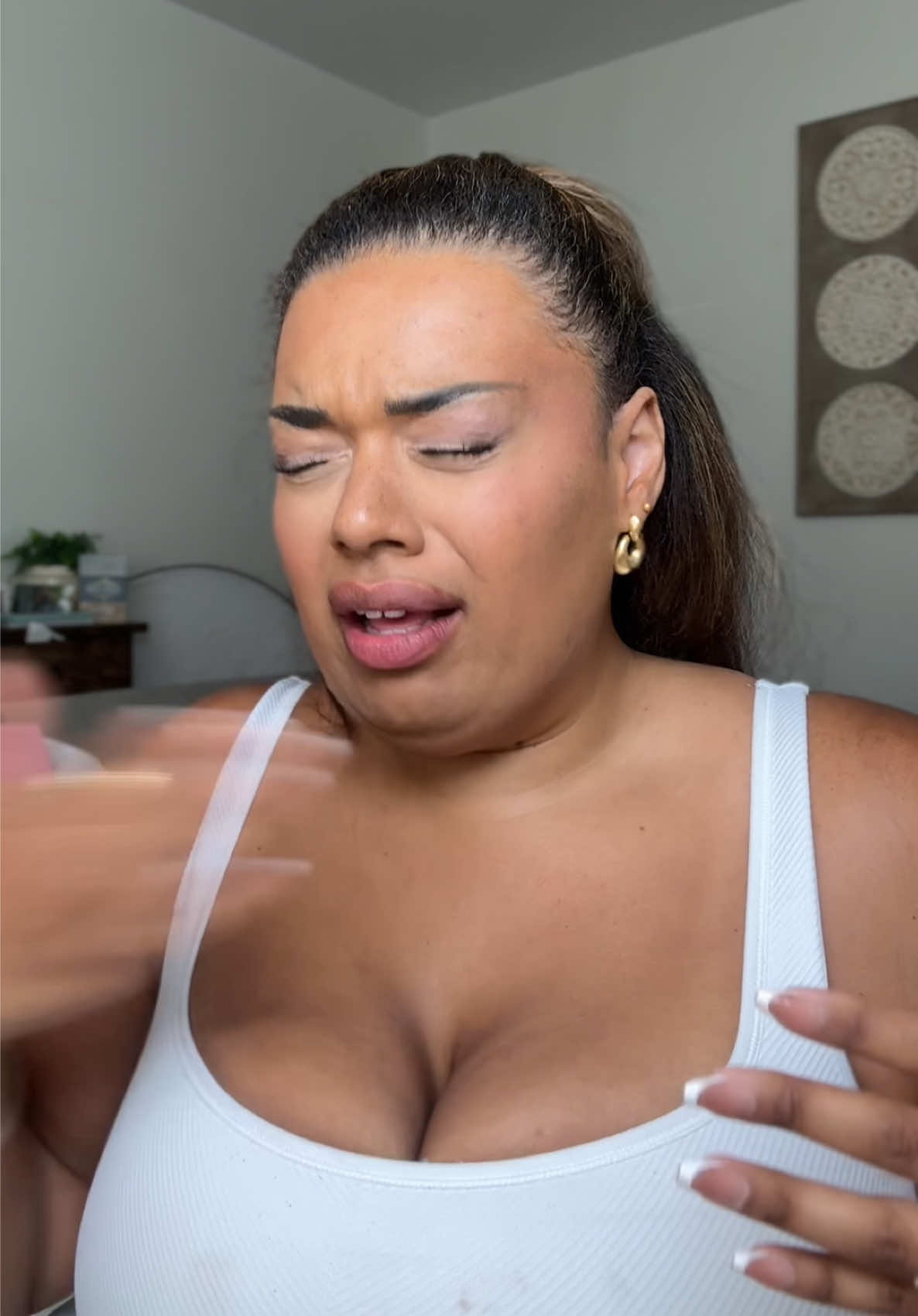 ROUND 1: LOST 🤯 #beauty #lipplumper #bossupcosmetics 