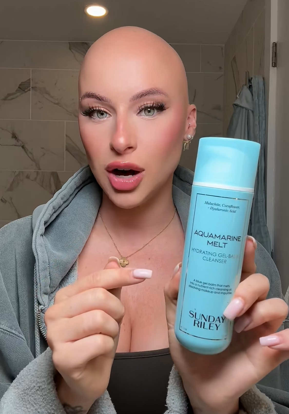 @Sunday Riley making my nighttime routine quicker with no need to double cleanse #washandtell #sundayrileypartner #aquamarinemelt #getunreadywithme #skincareroutine 