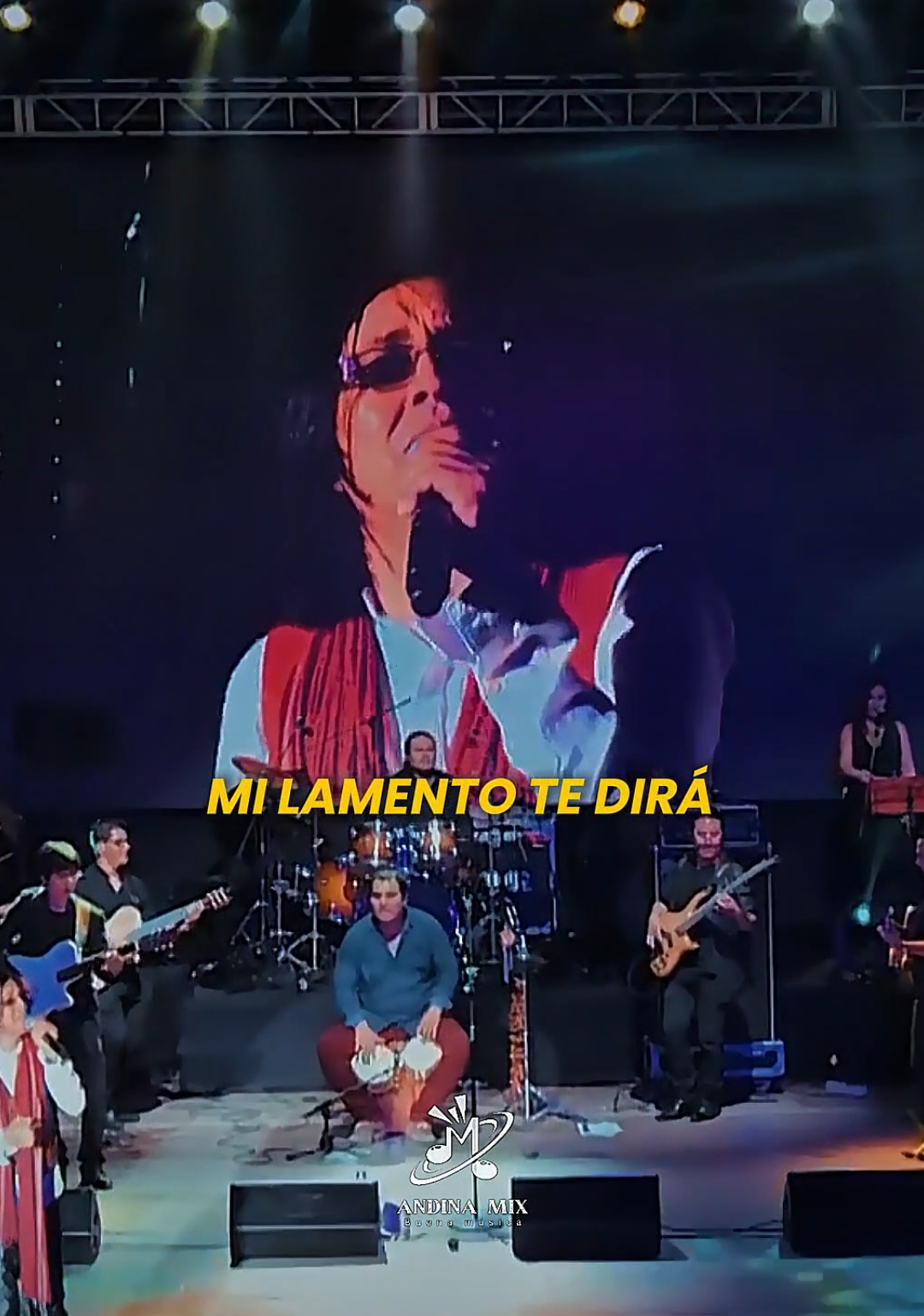Seguiré esperando tu regreso mi amor... #macsalvador #vuelve #musicaandina #guitarra #estados #videos #vivo #perú #2016 