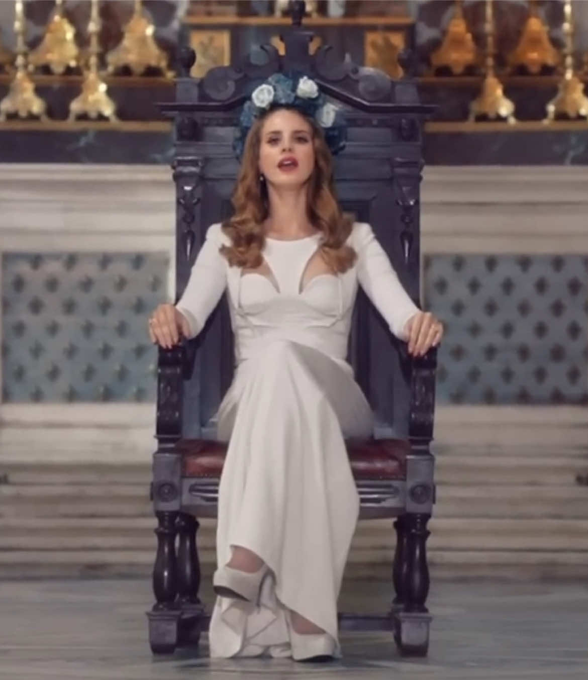 Here you go @. #lanadelrey #beyonce #shakira #lanadelreyedit #lanadelreystans #lanadelreyfan #lanadelreyborntodie #borntodie #borntodielanadelrey #beyonceknowles #shakiracolombia #shakiraempire #popgirls 