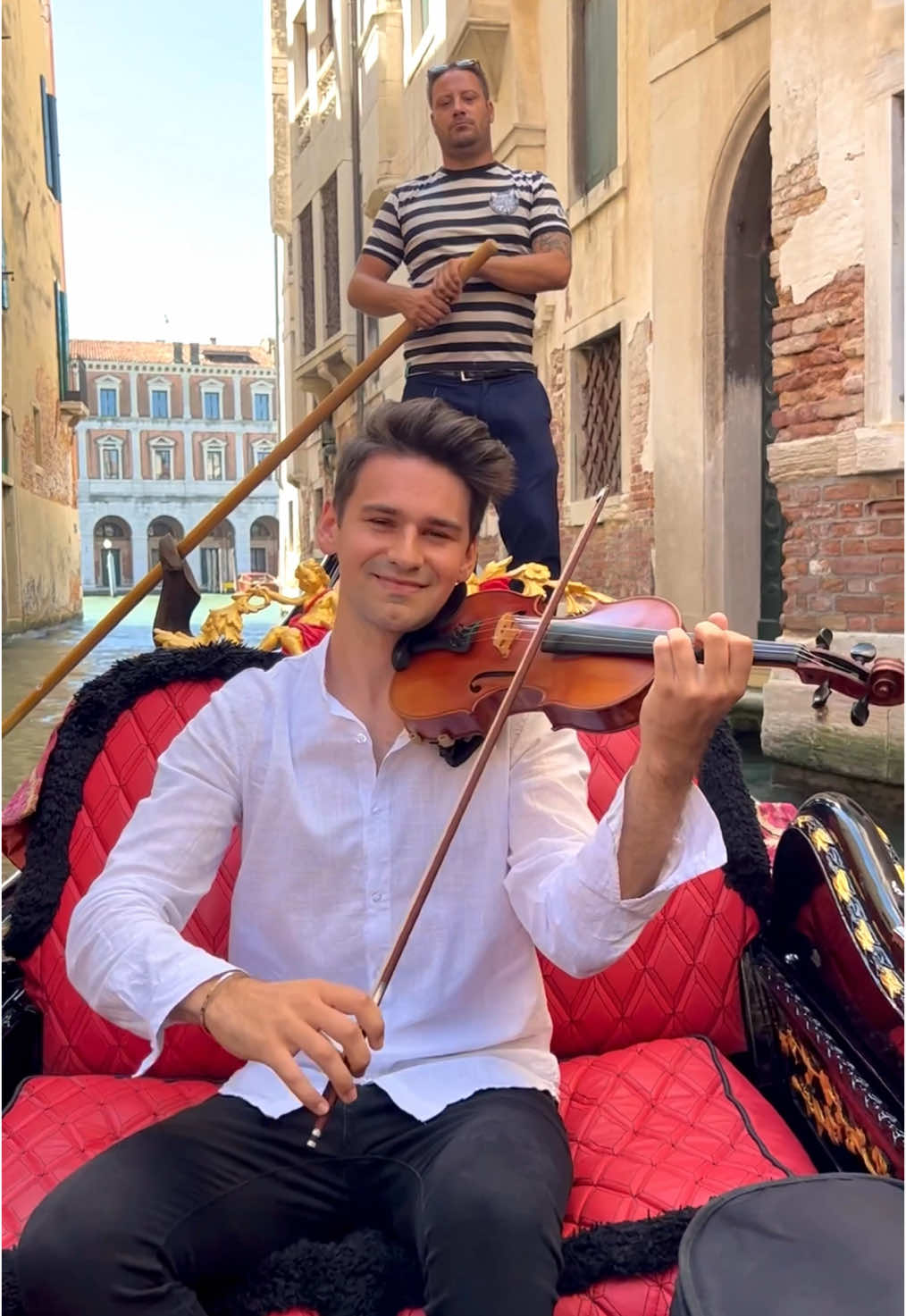 Historia de un Amor ❤️ The full version is available on my YouTube channel, Apple Music, Spotify, etc. #italy #gondola #venice #venezia #historiadeamor #italia #italy🇮🇹 