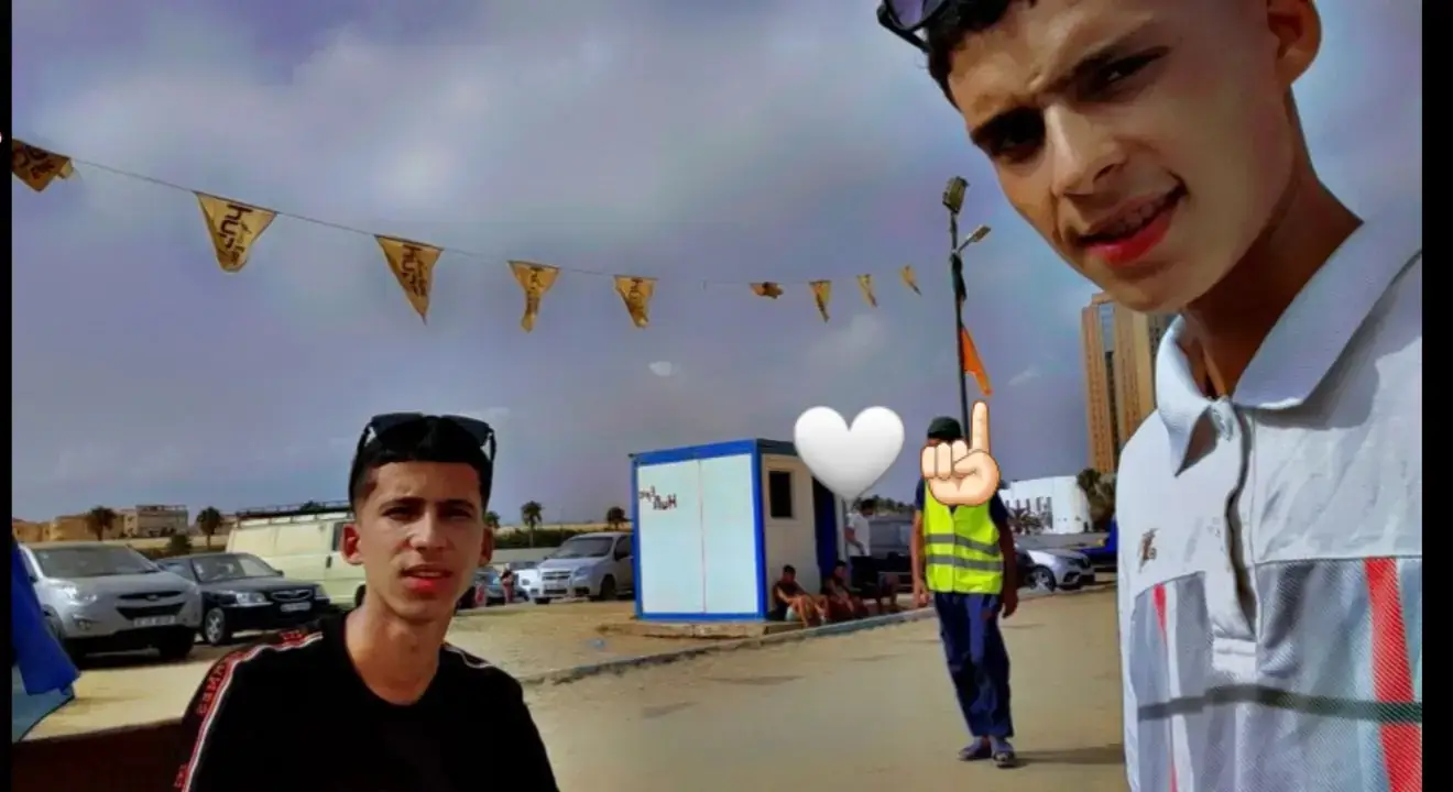 عش ماشئت فإنك ميت 🤍☝🏻