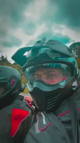 🚨 Você sabe quanto custa ir de moto até a Serra do Rio do Rastro? Fizemos essa viagem com uma 250cc e anotei cada centavo: combustível, alimentação, pedágios e até imprevistos! O que eu gastei vai te surpreender 😳 Se você tem uma moto parecida, esse vídeo vai abrir sua mente pra cair na estrada sem estourar o bolso. ✍️ Comenta de onde você sairia pra encarar essa trip! Siga nossa página @ventosetrips #serradoriodorastro #viagemdemoto #250cc #motovlogbr