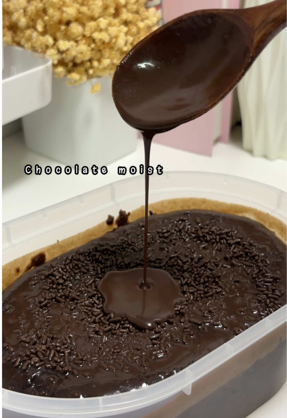 Kek gebu. Coklat tak kedekut. Puas hati.  #kek #kekcoklat #kekcoklatmoist #kekcoklatleleh #desserttiktok #foodtiktok 