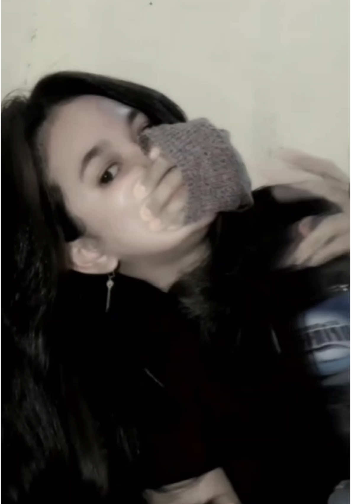 #dibekap #handovermouth #handgag #tutupmulut #diam 