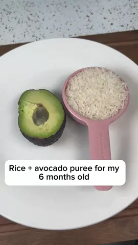 Rice 🍚 + avocados 🥑 purée for my 6 months old twins. #b#babypureeb#babyfoodb#babyfoodrecipesp#puree6#6monthsoldp#pureeideasa#avocadopureer#riceh#homemadeh#homemadefoodh#homemadepureeb#babyfoodt#tiktokbabiest#twinsm#momlifeb#babiesoftiktokf#fypシ