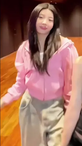 #fancam a wonhee e tao pitica !! 🤏 || #viralvideos #foryo #fancam4k #wonheeillit #illit 