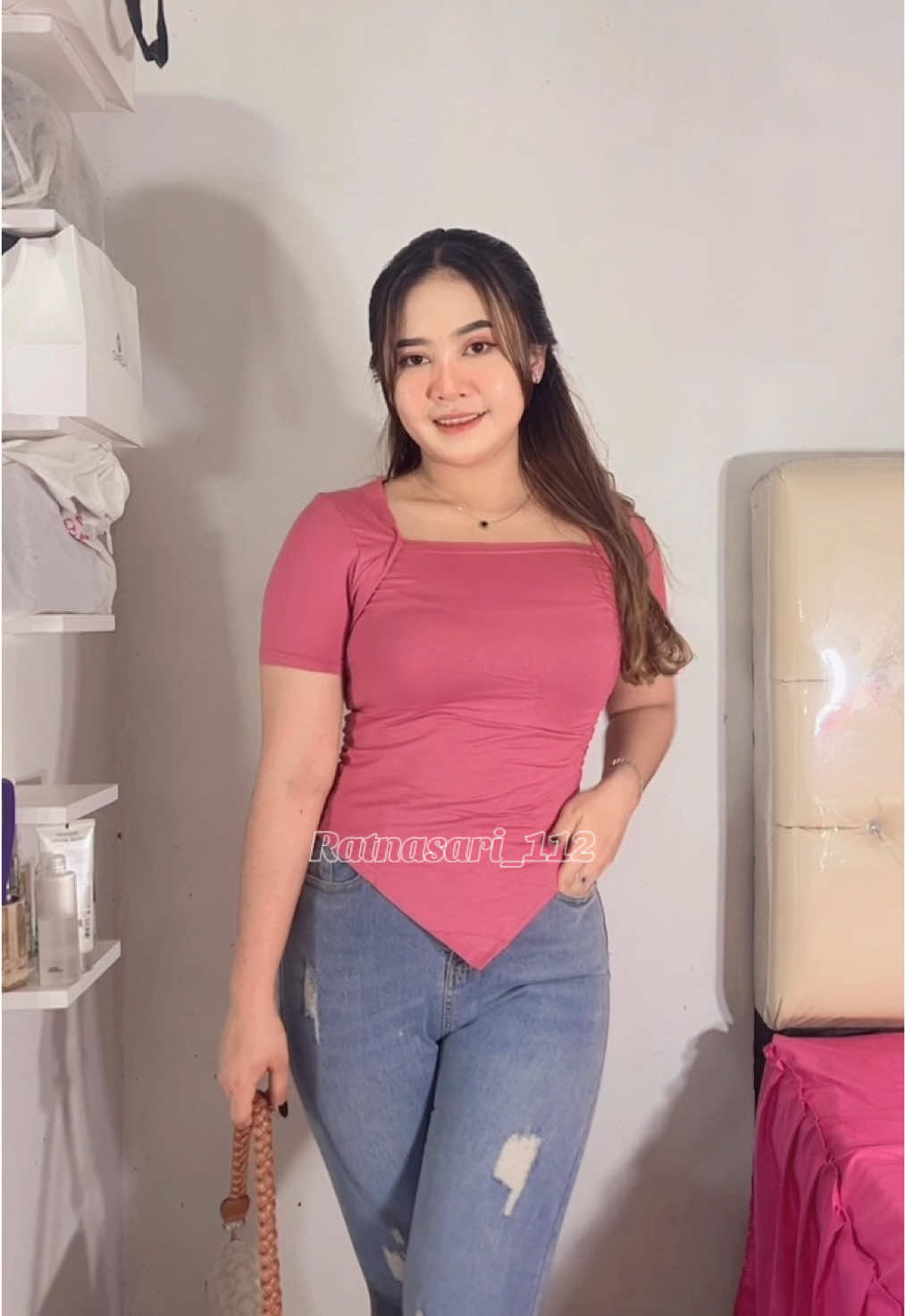 Rekomendasi atasan wanita, bagus pol bahan adem dan melar🥰🥰 #fyp #outfit #outfitwanita #kaosmurah #kaoscrop 