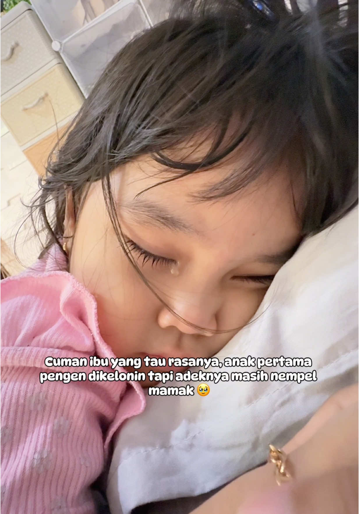 Diem diem teteh nangis ? 🥹😭😭 maafin mami sayanggggg 🥹🥹🥹