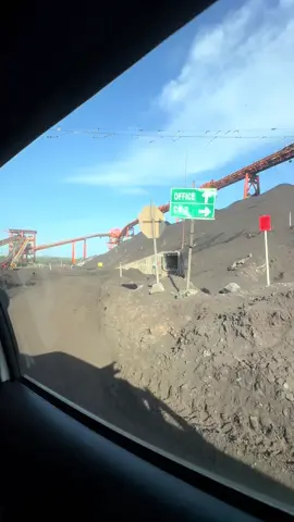 Port Bunati PT BIB. .                                       #borneoindobarakalsel #borneoindobara #tambangbatubarakalimantan #kalimantanselatan #berandafyp #tambangindonesia #tambanghitz 