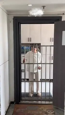 5.3/32岁儿子辞职照顾“2岁”妈妈，养儿防老在他身上得到完美诠释 # 记录真实生活 # 感动瞬间 # 百善孝为先传递正能量 # 母亲节 @植树和袁妹妹#内容来源于网络 