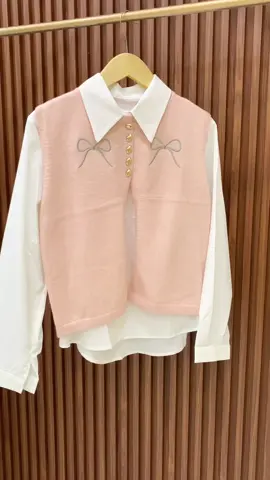 Vestnya bisa di lepas pasang yaaa🤎 #fyp #fypage #kemeja #kemejawanita #kemejavest #kemejavestkorean #vest #kemejaoversize 