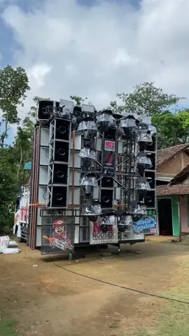 Ngx mening 😎🔥@NANDA_AUDIO JEMBER @LINGGARJATI OFFICIAL @Tjap Morgan Family  #soundhoreg #soundhoregjatim #soundjember #nandaaudiojember #ngxaudio #horegjawatimur 