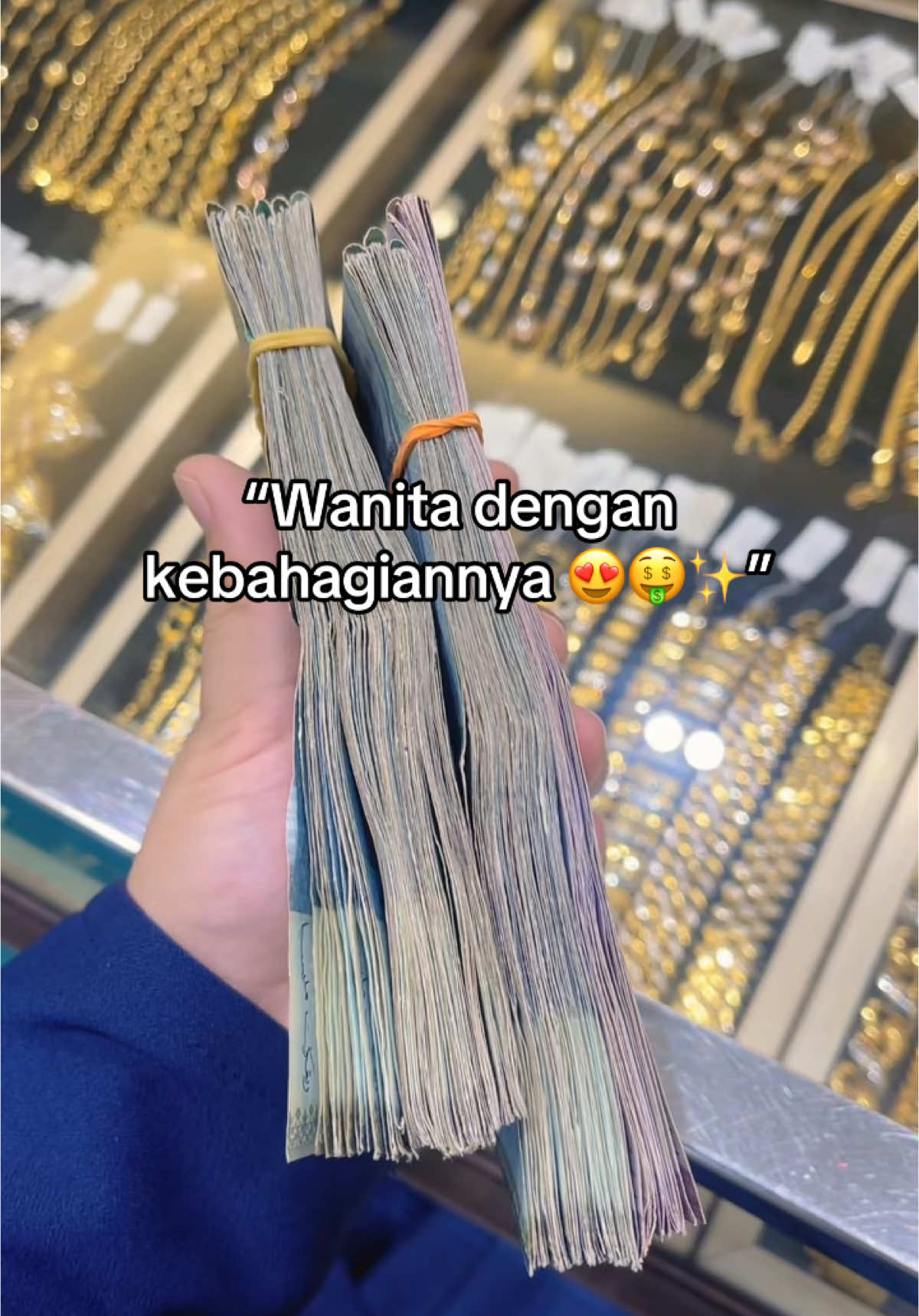 Bahagianya wanita bila dia mampu beli semuanya dengan usahanya sendrii 😍 #dhinarjewelsmalaysiahq #emas916 