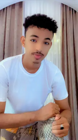 Reer comment 1 gawar iska sosara oo singale nimadan ika sarto 🥹😣❤️#mohamed_tajir7 