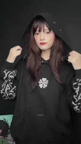 Hoodie bukan sembarang hoodie!! 🤯🔥 Btw 4 May besok Pre arder Wizard Drop ditutup guys!! Coba ngumpul yang udah join POnya 🫵😎 #blackclover #animestreetwear #anime #animeclothing 