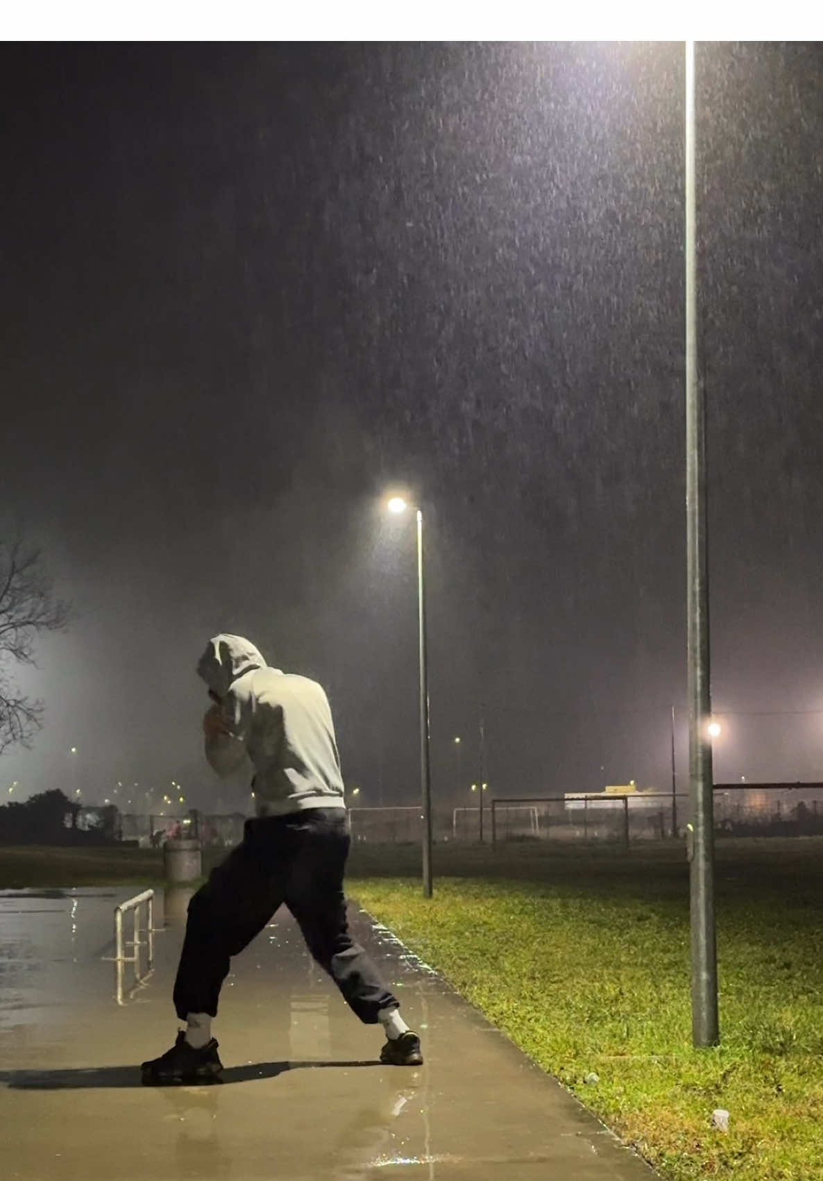 Today I fall, tomorrow I fly. But give up? Never! . . . . . #motivation #disciplina #fyp #boxing #nevergiveup #noexcuses #virals #eliseu714 