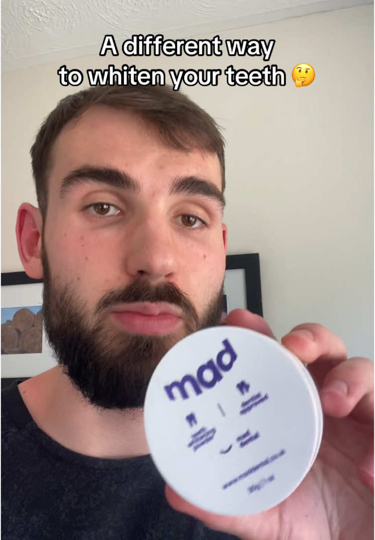 So easy to use as well #teethwhitening #teethwhiteningathome #teethwhiteningpowder #whiterteeth #maddental 