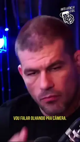 Não acredite na política 🧠🍷