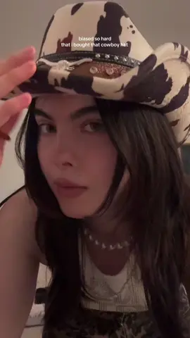 yall, that’s an outfit idea btw 🙂‍↕️🫰🏼 #jake #enhypen #engene #OOTD #mua #grwm #kpop #kpopfyp #fyp 