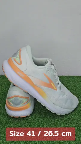 🇺🇸🏃Brook Ghost 16🏃🇺🇸 ✅️สายซัพพอร์ทนุ่มแบบธรรมชาติ เดิน ยืน วิ่ง นานๆ สบายๆ เสริมความนุ่มนวลและเด้งด้วยโฟม DNA Loft Nitrogen ✅️️ไซส์ 41/26.5 cm 💰 750 ️ บาท รวมส่ง💰 💥️เชือกเดิม ซอฟในเดิม นวมเดิม Upper ไม่ขาดไม่เย็บ กาวรอบๆด้านแน่นไม่หลุดล่อน พื้นเต็มมากใช้งานได้อีกยาวๆ ไม่แข็งไม่ตาย 💥ตำหนิ มีเปื้อนๆเล็กน้อย ซักทำความสะอาดได้ #สนใจสอบถามรายละเอียดเพิ่มเติมทักได้เลยครับ  #รองเท้าวิ่งBrook #รองเท้าวิ่งมือสอง #Brook  #ชูส์ฉันรองเท้าวิ่งมือสองของแท้ #เทรนวันนี้  #เปิดการมองเห็น 